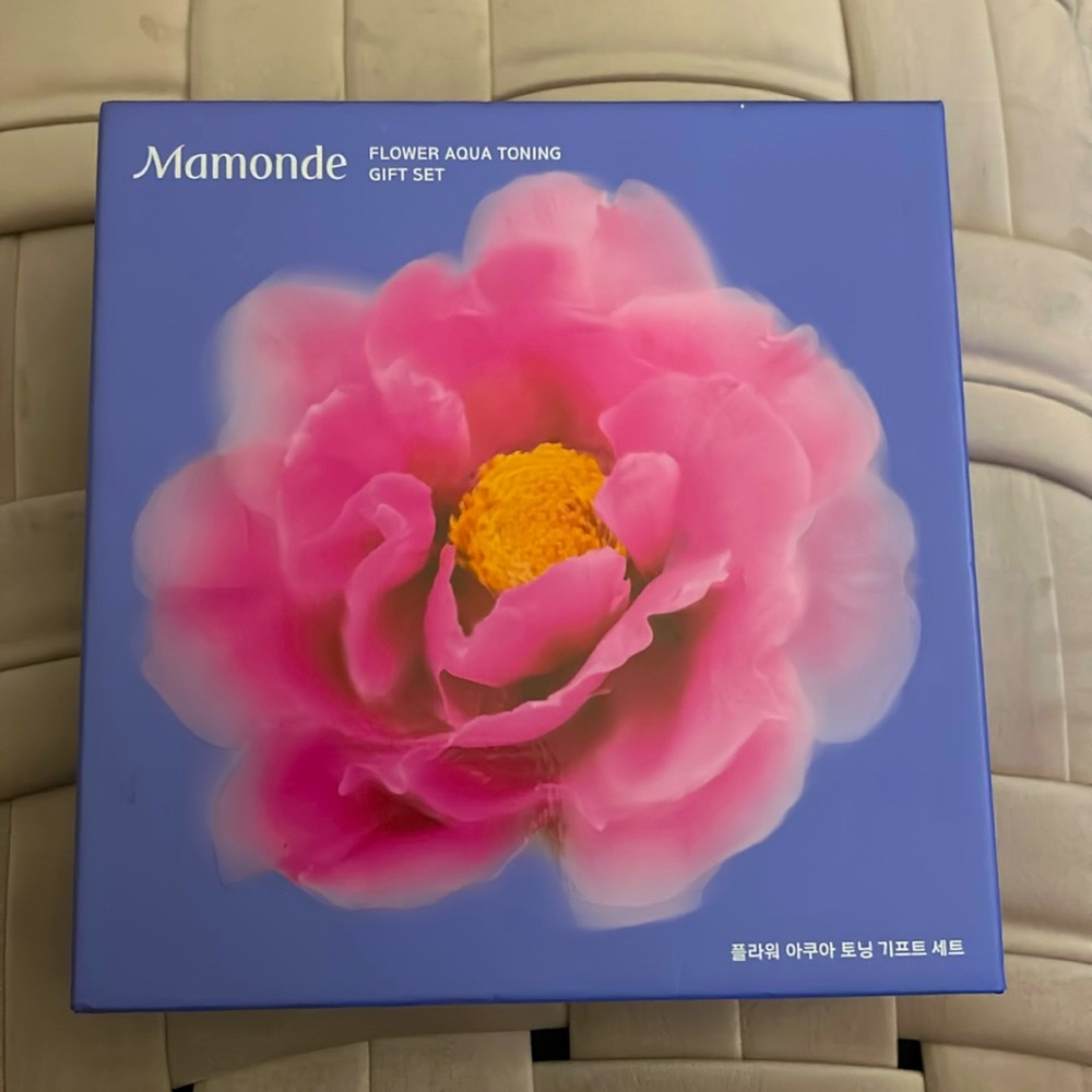 NWT Mamonde Flower Aqua Toning Gift Set